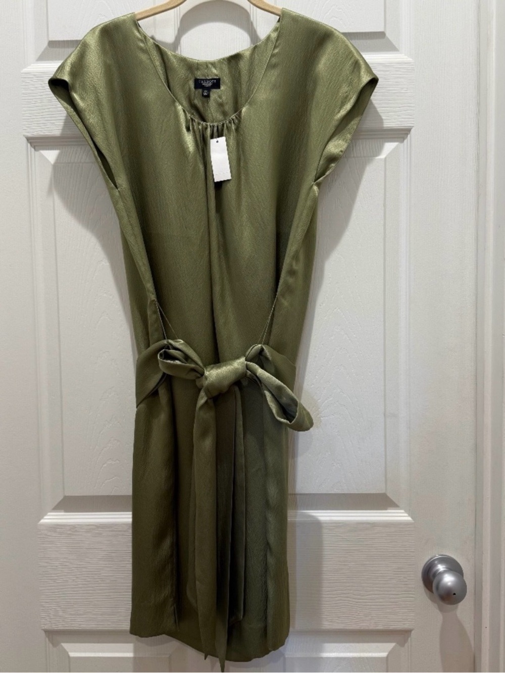 Talbot Olive Green Tie-Waist Dress. 100% silk.
